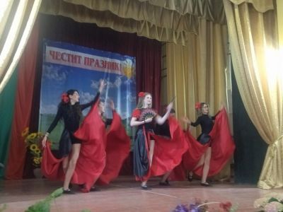 Балетна школа,,Лиденс'' на пролетен коцерт ,,Слънцето е едно за всички" в с.Бабук 5