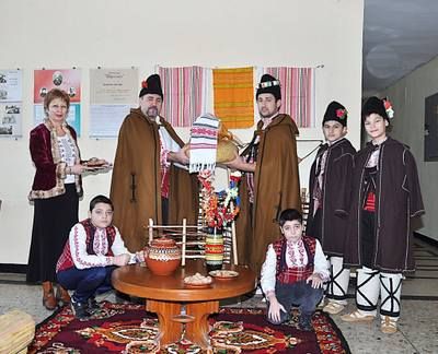 ОТЛИЧИЕ ЗА НЧ "ДОРОСТОЛ-1870" В КОНКУРСА "ОТ КОЛЕДА ДО НИКУЛДЕН" 4