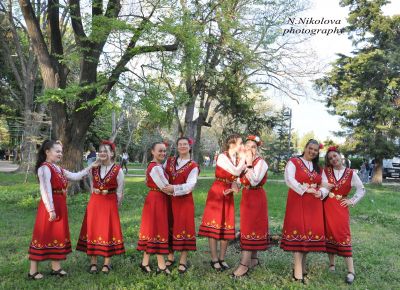 Ансамбъл за народни песни и танци "Силистра" 12