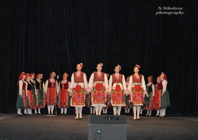 Ансамбъл за народни песни и танци "Силистра" 16